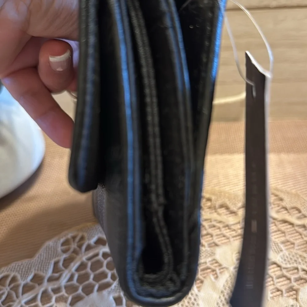 NWT Tommy Hilfiger black & gray textured plaid wallet